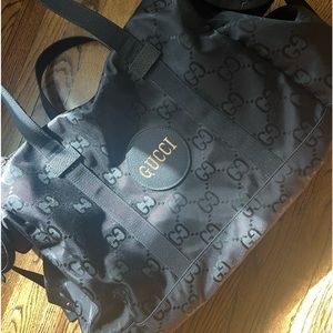 Unisex Gucci GG supreme nylon duffle bag